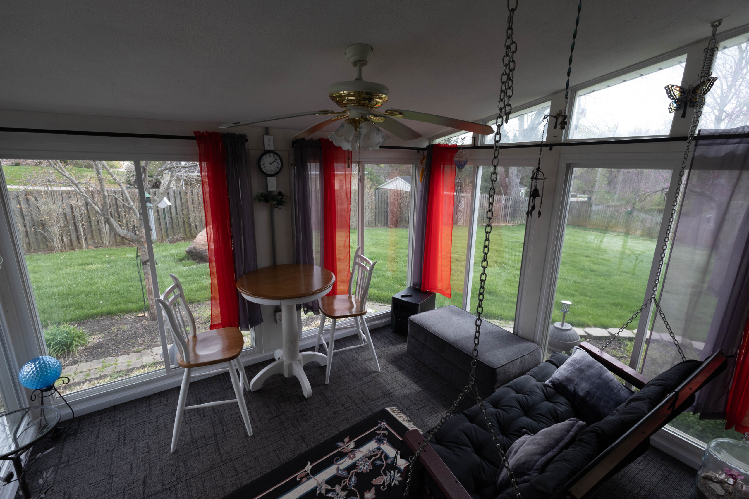 528 Meadowbrook Road - Sunroom