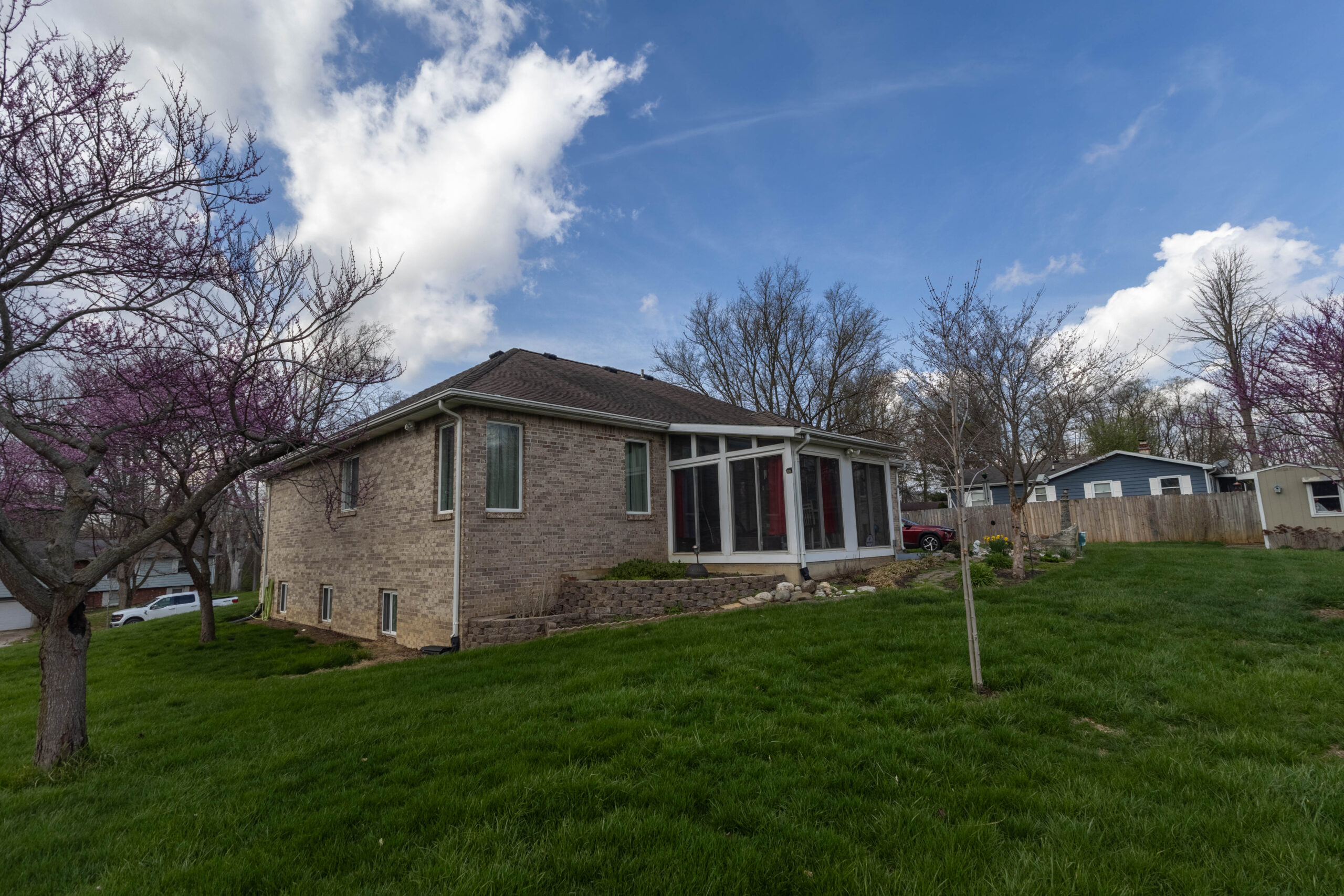 528 Meadowbrook Road - Backyard and sunroom exterior